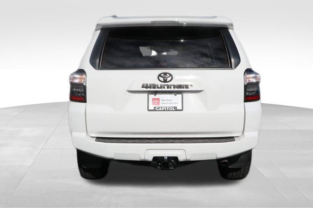 2016 Toyota 4Runner SR5 22