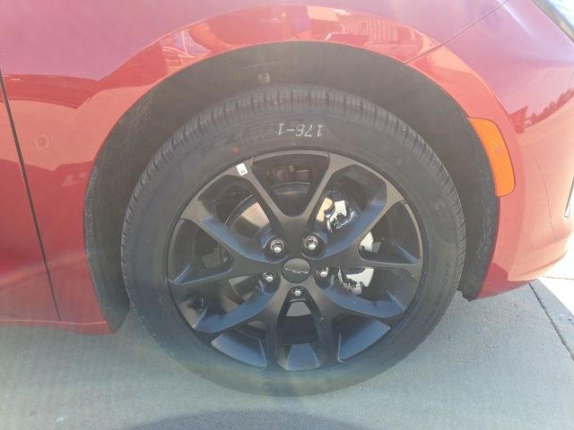 New 2027 Chrysler Pacifica Van