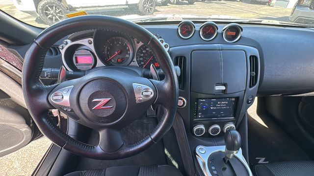 2014 Nissan 370Z Base 38