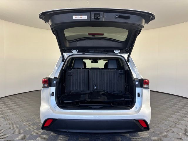 Used 2022 Toyota Highlander SUV