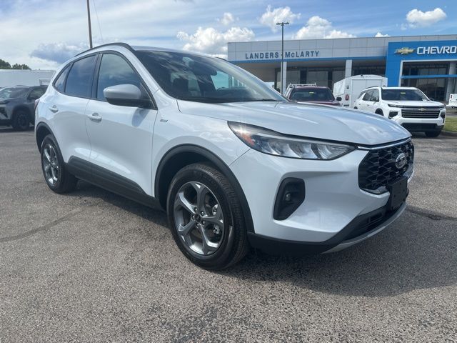2025 Ford Escape Plata (Silver Metallic) SUV/Crossover Tracción en las cuatro ruedas 8 velocidades Automática