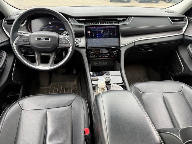 2022 Diamond Black Crystal Pearlcoat Jeep Grand Cherokee L Limited 4X4 SUV