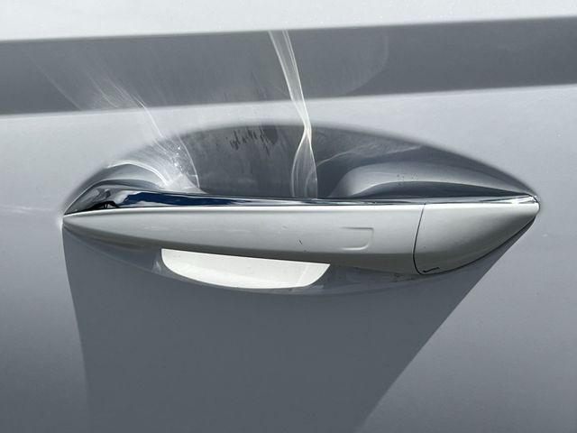 Used 2023 White Hyundai Limited image 45