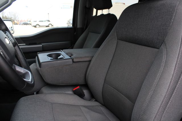 Used 2024 Gray Ford XLT image 4