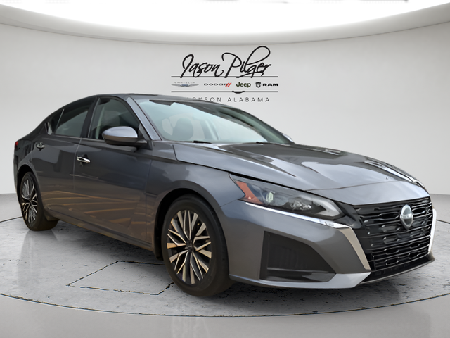 Gray (Gun Metallic) 2023 Nissan Altima Sedan Front-Wheel Drive Continuously Variable Transmission