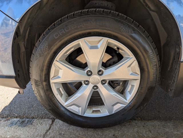 View vehicle photo 7