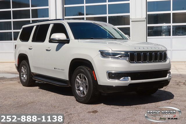 Luxury White Pearlcoat 2022 Jeep Wagoneer SUV / Crossover 4X2 8-Speed Automatic