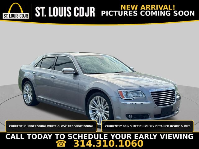 Billet Silver Metallic Clearcoat 2014 Chrysler 300 Sedan Rear-Wheel Drive 5-Speed Automatic