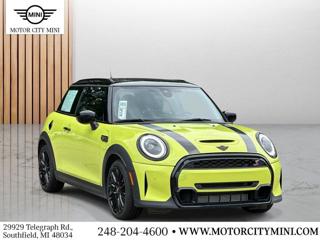 Zesty Yellow 2023 MINI Cooper Hatchback Front-Wheel Drive 7-Speed Automatic