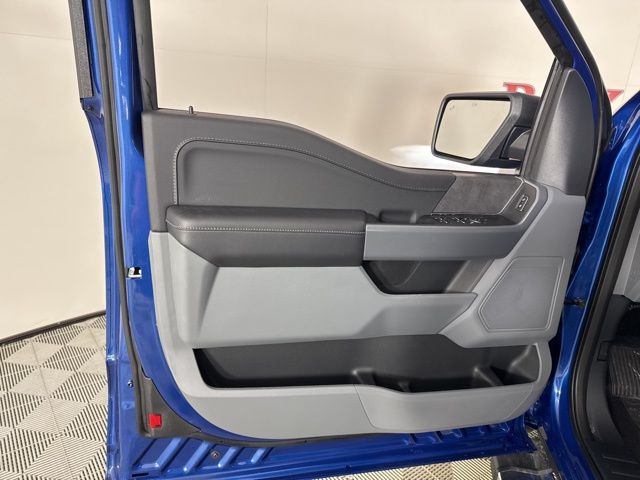 2025 Atlas Blue Metallic Ford F-150 XLT 4X4 Truck