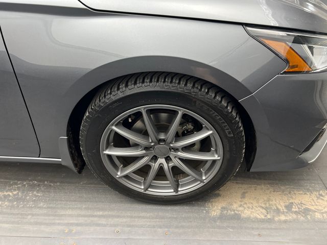 2021 Gun Metallic Nissan Altima 2.5 SL FWD Sedan