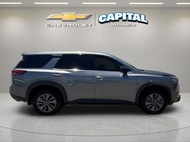 Used 2023 Gray Nissan S image 6