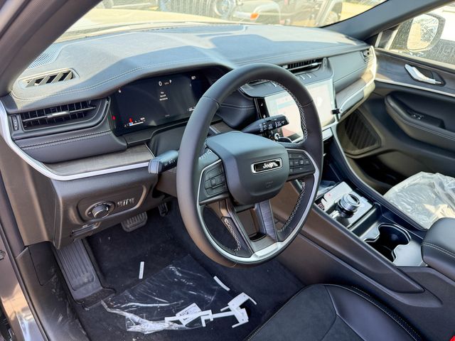 new 2026 Jeep Grand Cherokee car, priced at $37,525