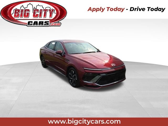 Red 2025 Hyundai Sonata Sedan Front-Wheel Drive 8-Speed Automatic