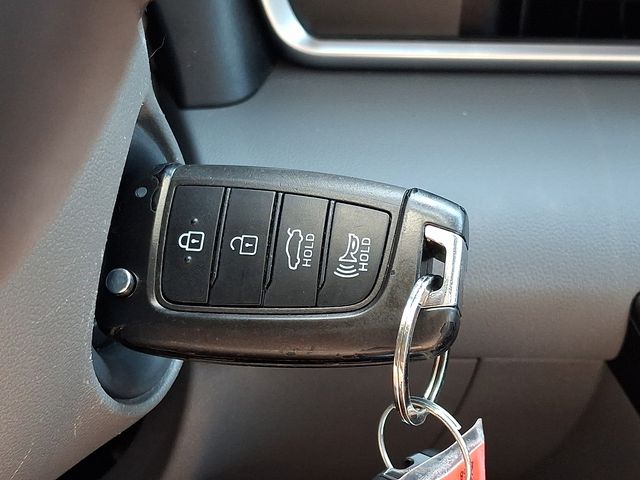 Used 2023 Hyundai Elantra Sedan