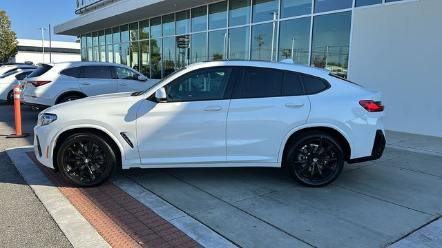 2022 BMW X4 xDrive30i 4