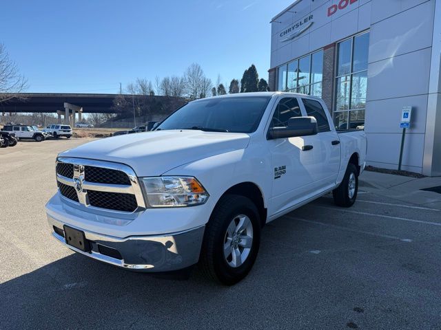 2023 RAM 1500 Classic SLT Crew Cab 4WD