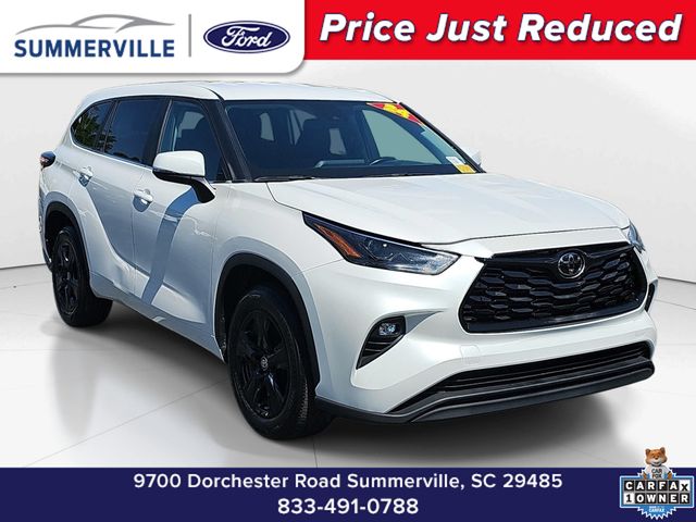 Pearl 2024 Toyota Highlander LE FWD SUV / Crossover Front-Wheel Drive 8-Speed Automatic