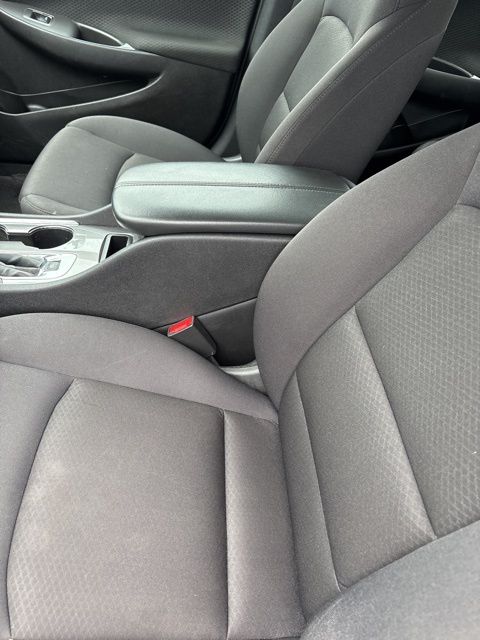 2023 Chevrolet Malibu LT White at Davis Toyota of Orangeburg