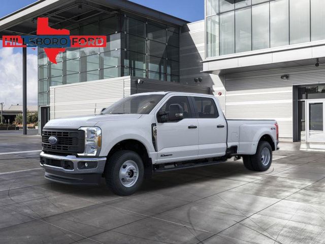 2025 Oxford White Ford Super Duty F-350 DRW XL 4X4 Truck