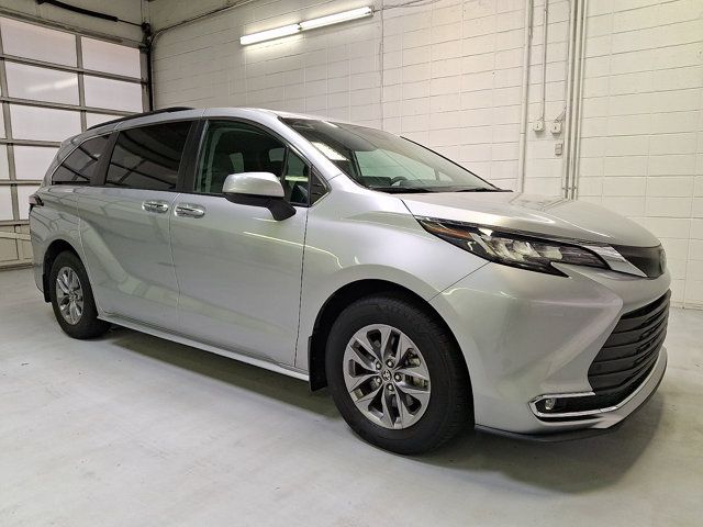 Celestial Silver Metallic 2022 Toyota Sienna XLE 7-Passenger AWD Minivan All-Wheel Drive Continuously Variable Transmission
