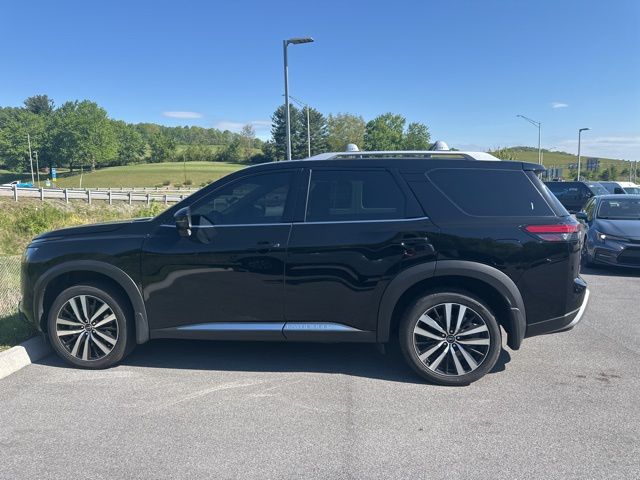 Super Black 2025 Nissan Pathfinder Platinum 4WD SUV / Crossover All-Wheel Drive 9-Speed Automatic