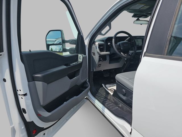 New 2026 White Ford 8' SERVICE BODY image 18