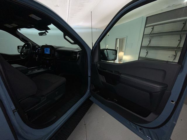 Used 2023 Blue Ford XL image 24
