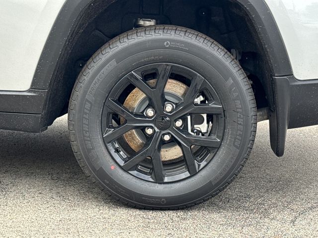 New 2025 Silver Jeep Altitude X image 8