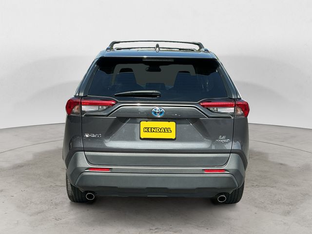 Used 2019 Gray Toyota LE image 6
