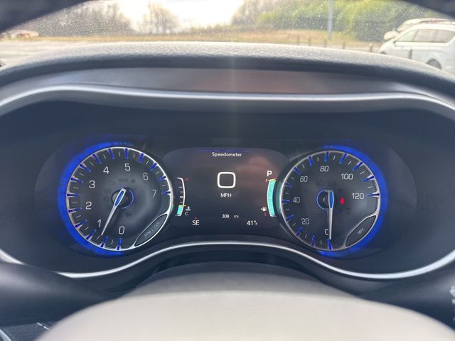 New 2026 White Chrysler Select image 23