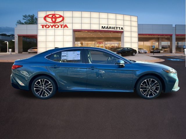 2025 Toyota Camry XLE 28