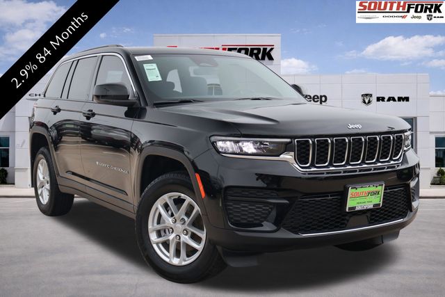 Diamond Black Crystal Pearlcoat 2026 Jeep Grand Cherokee Laredo RWD SUV / Crossover 4X2 8-Speed Automatic