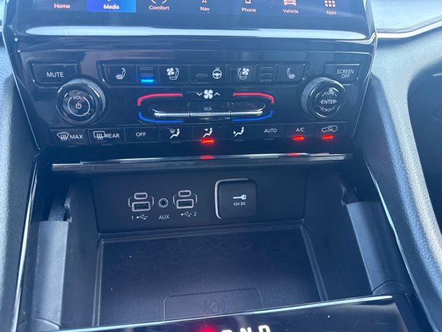 2023 Jeep Grand Cherokee Limited:45393C