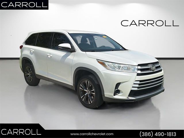 White (Blizzard Pearl) 2019 Toyota Highlander SUV / Crossover Front-Wheel Drive 6-Speed Automatic