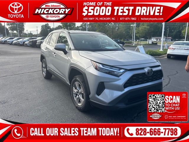 2025 Toyota RAV4 XLE - Photo 1