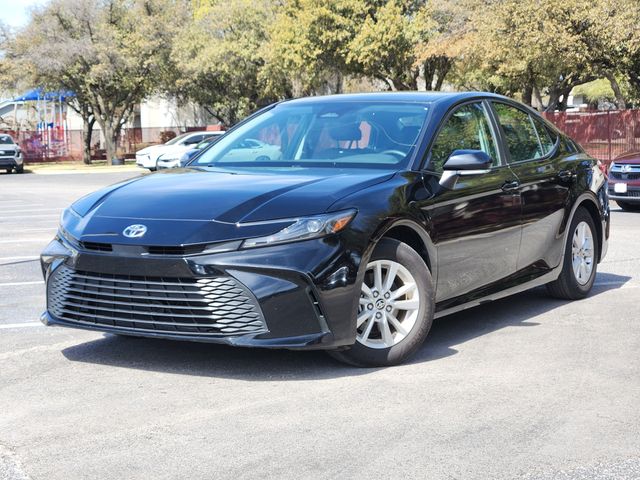 2025 Toyota Camry LE FWD
