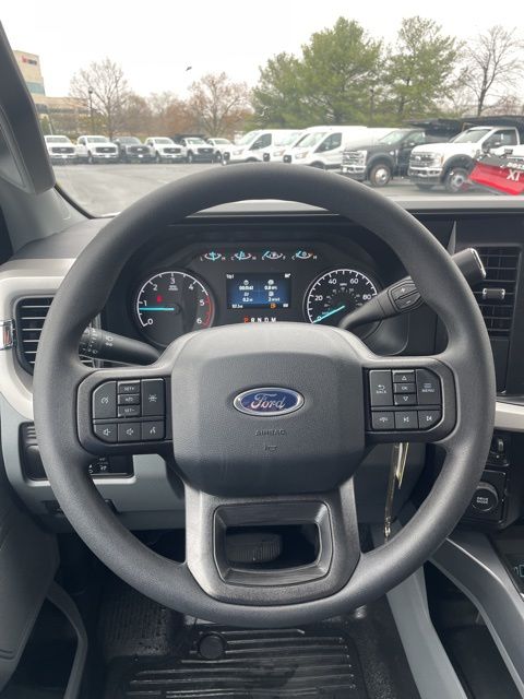 2025 Ford F-550 Super Duty 