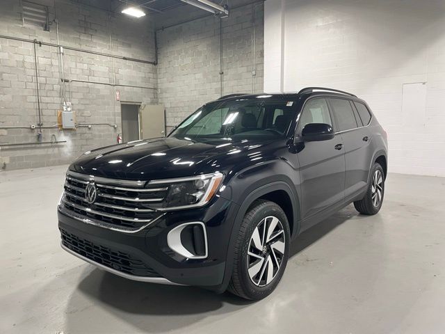 Deep Black Pearl 2025 Volkswagen Atlas SE 4Motion with Technology SUV / Crossover All-Wheel Drive 8-Speed Automatic