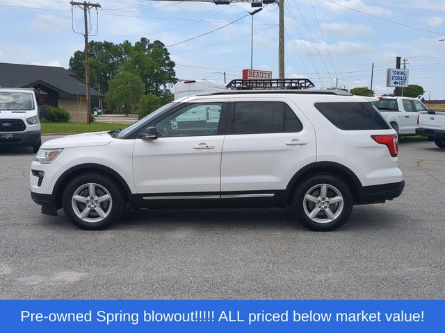 Used 2019 White Platinum Clearcoat Metallic Ford XLT image 10