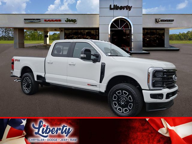 White Metallic 2026 Ford F-350 Super Duty Platinum Crew Cab 4WD Pickup Truck Four-Wheel Drive Automatic