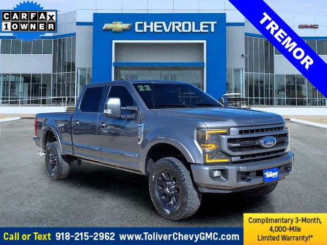 Gray Metallic 2022 Ford F-250 Super Duty Lariat Crew Cab 4WD Pickup Truck Four-Wheel Drive Automatic