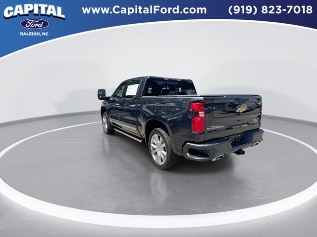 Used 2024 Gray Chevrolet High Country image 6