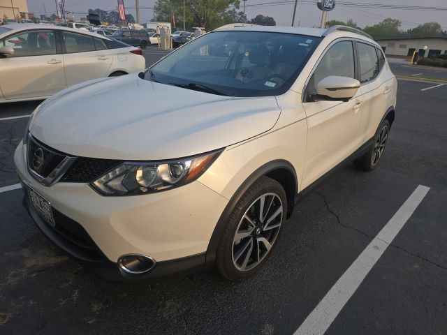 Pearl White 2018 Nissan Rogue Sport SL FWD SUV / Crossover Front-Wheel Drive Continuously Variable Transmission