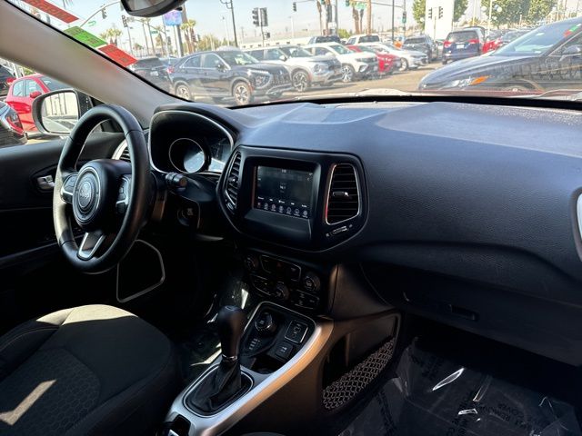 2021 Jeep Compass Sport 27