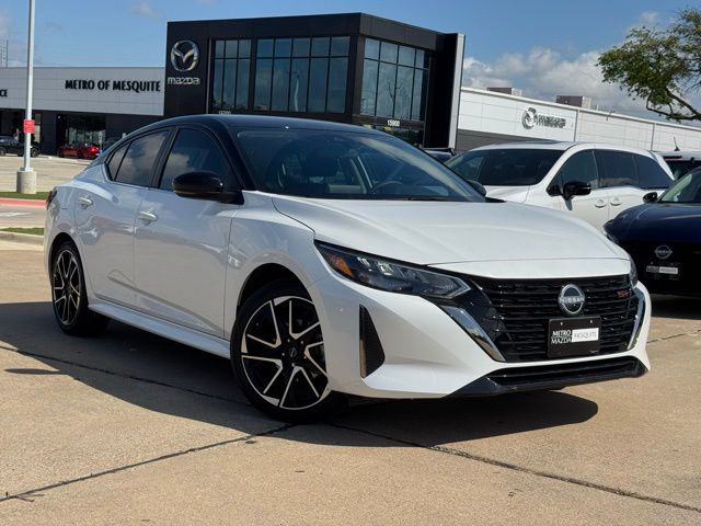 Aspen White 2025 Nissan Sentra SR FWD Sedan Front-Wheel Drive Continuously Variable Transmission