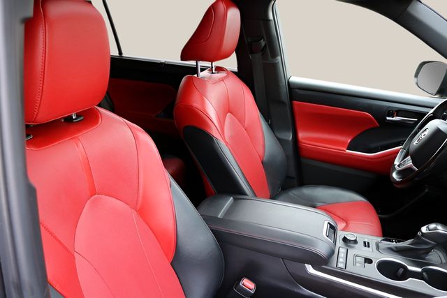 Used Car 2022 Toyota Highlander  Xse For Sale Under $35,000 In Austin, Texas