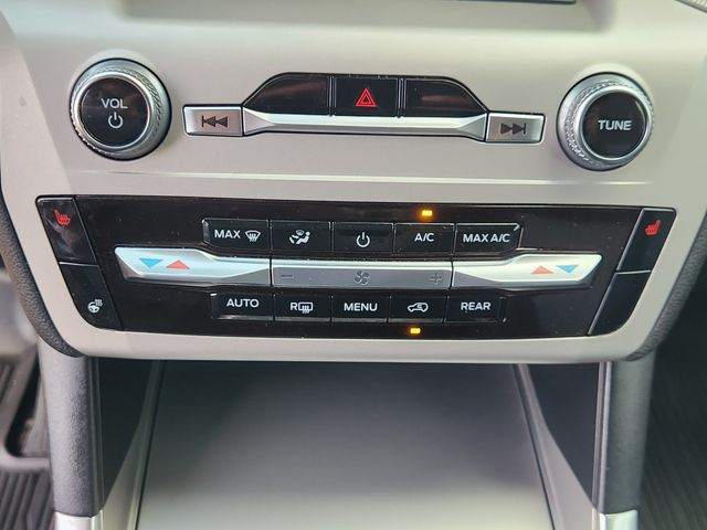 2024 Ford Explorer XLT Black at DeMontrond Auto Country