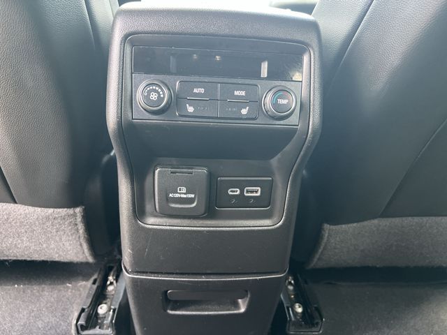 Used 2020 White GMC SLT image 40