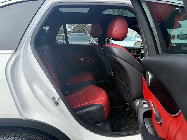 2022 Mercedes-Benz GLC